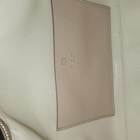 Givenchy medium moon bag - Picture 3 of 6